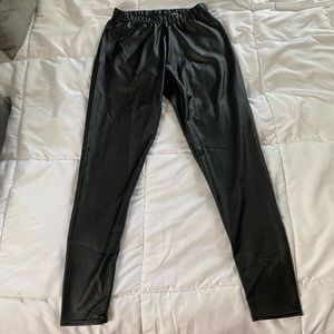 NEW Faux leather leggings
